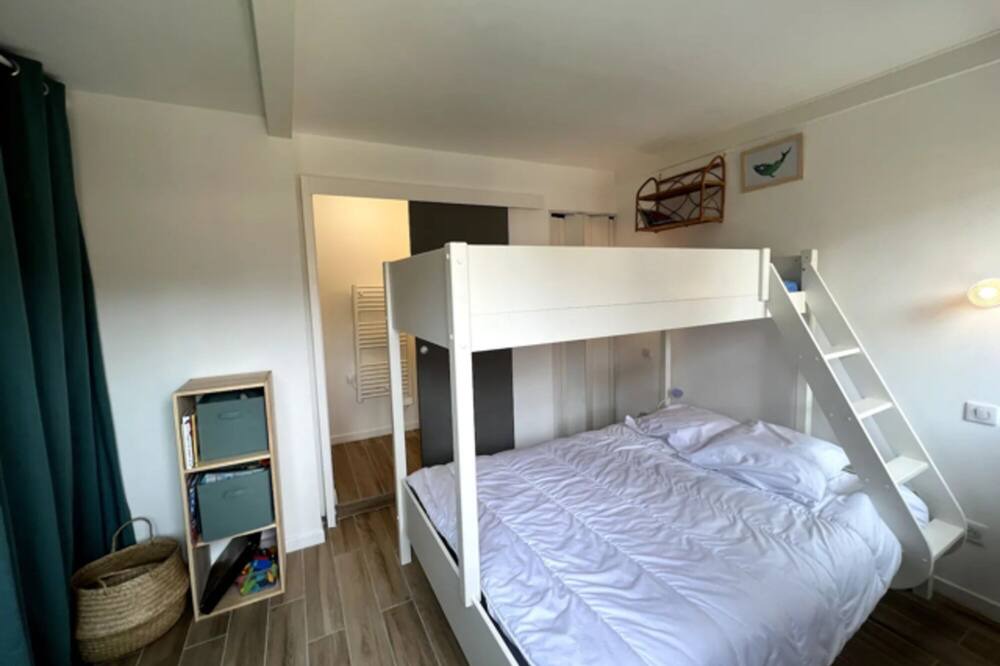 Photo of Bedroom in Xaintrailles