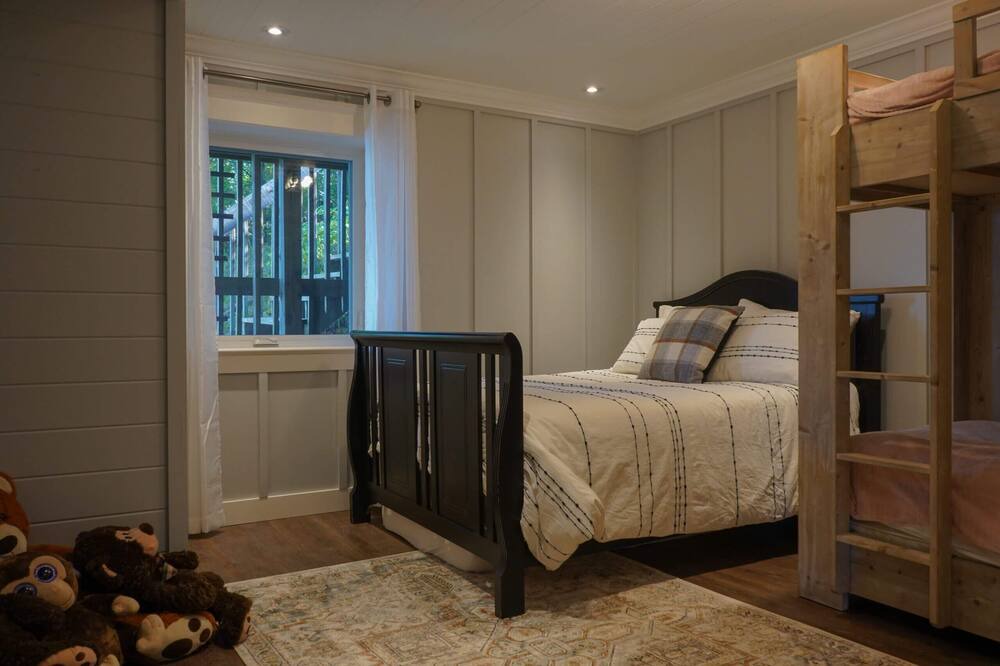 Photo of Bedroom in Georgian Bay