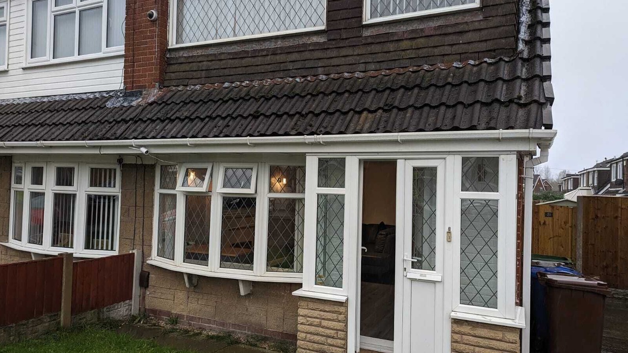 Photo of Buildings in Leigh