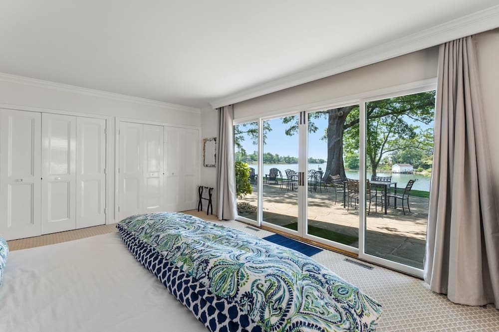 Photo of Bedroom in Irvington