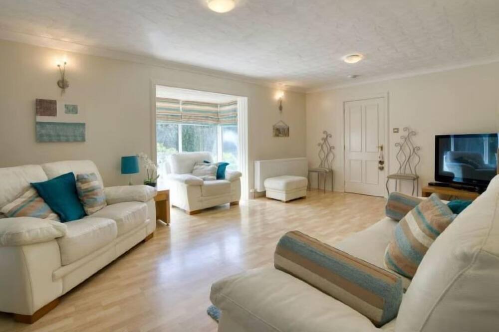 Photo of Livingroom in Powmill