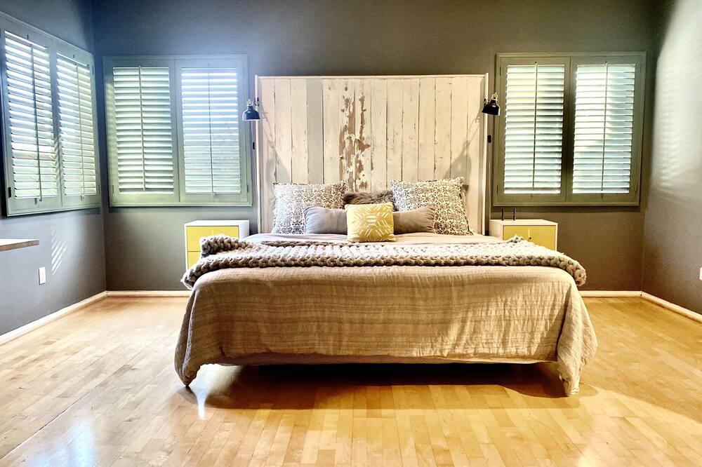 Photo of Bedroom in Agoura Hills