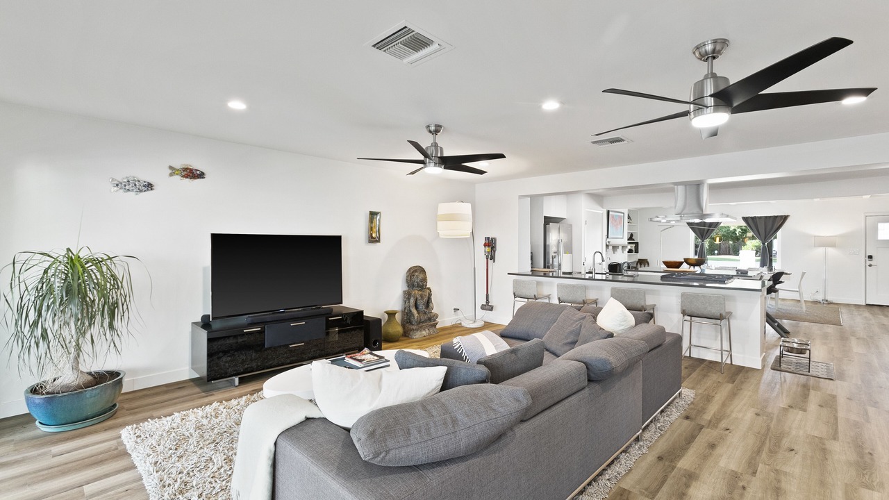Photo of Livingroom in Arcadia Lite