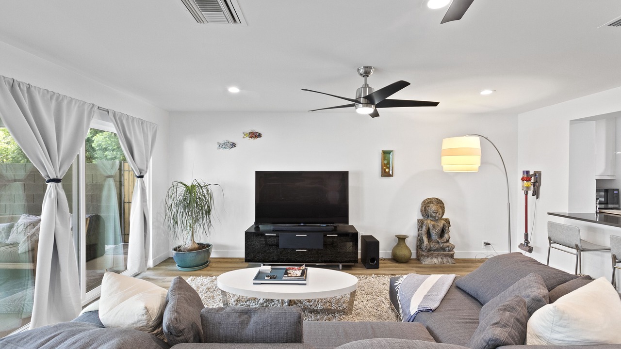 Photo of Livingroom in Arcadia Lite