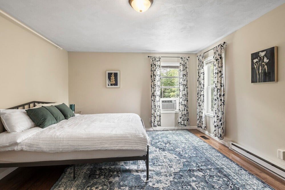 Photo of Bedroom in Lansing