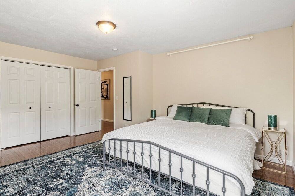 Photo of Bedroom in Lansing