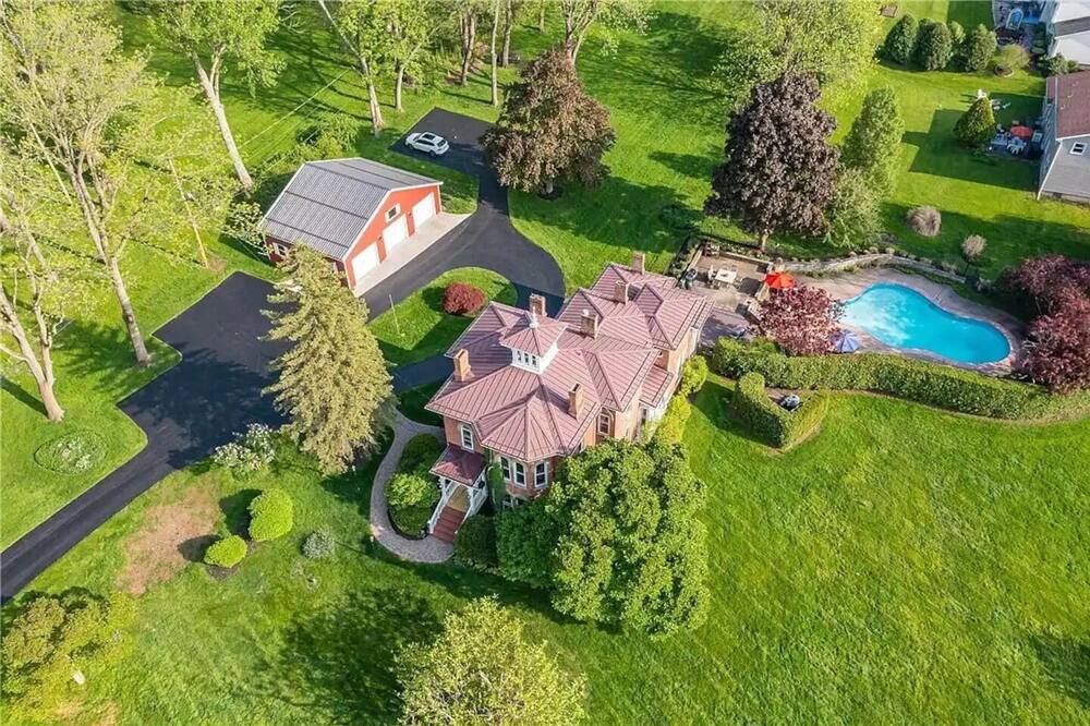Photo of Outdoor in Penfield