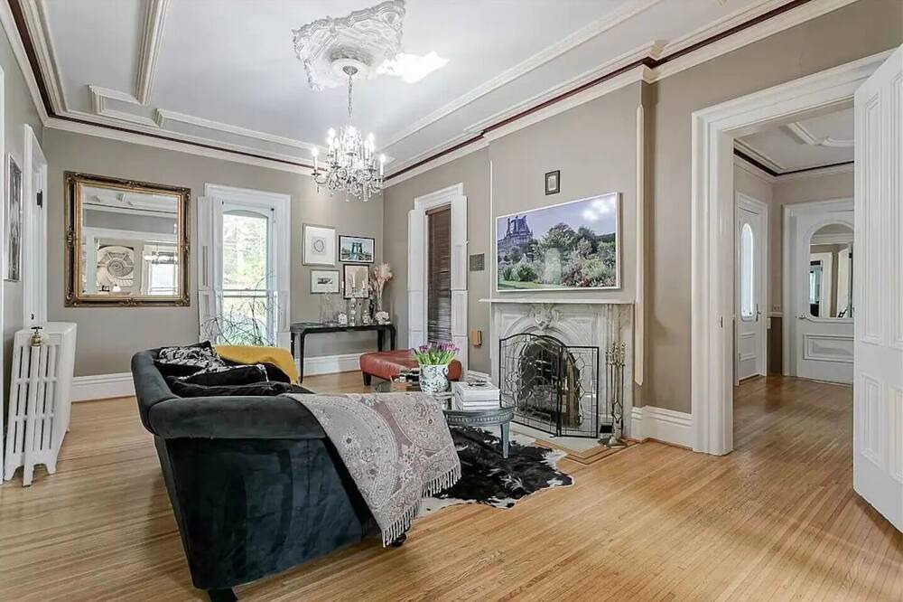 Photo of Livingroom in Penfield