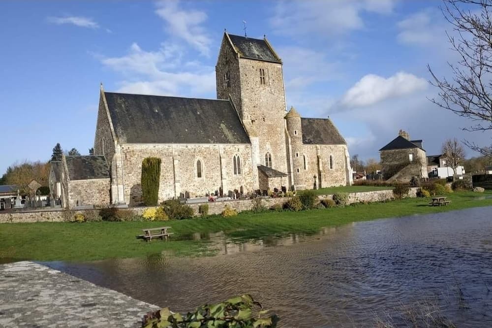 Photo of Outdoor in Le Hommet-d'Arthenay