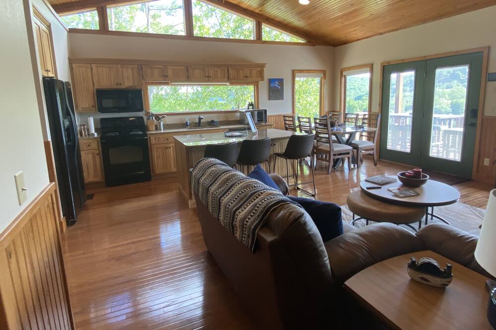 Photo of Livingroom in Norfork