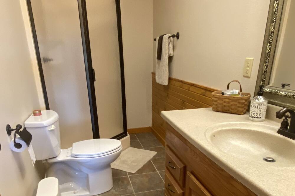 Photo of Bathroom in Norfork