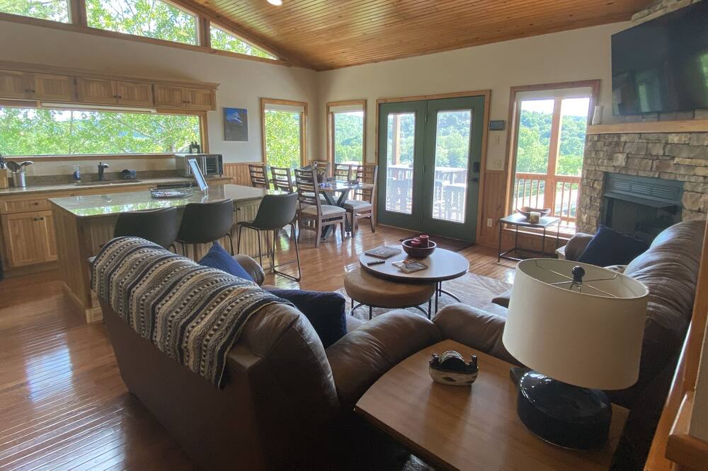 Photo of Livingroom in Norfork