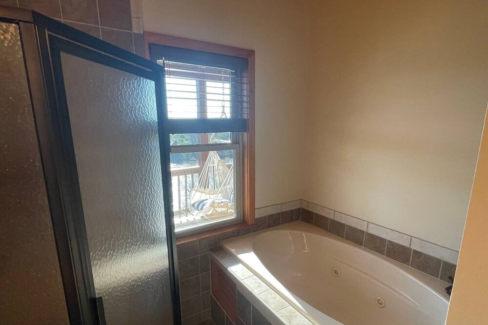Photo of Bathroom in Norfork