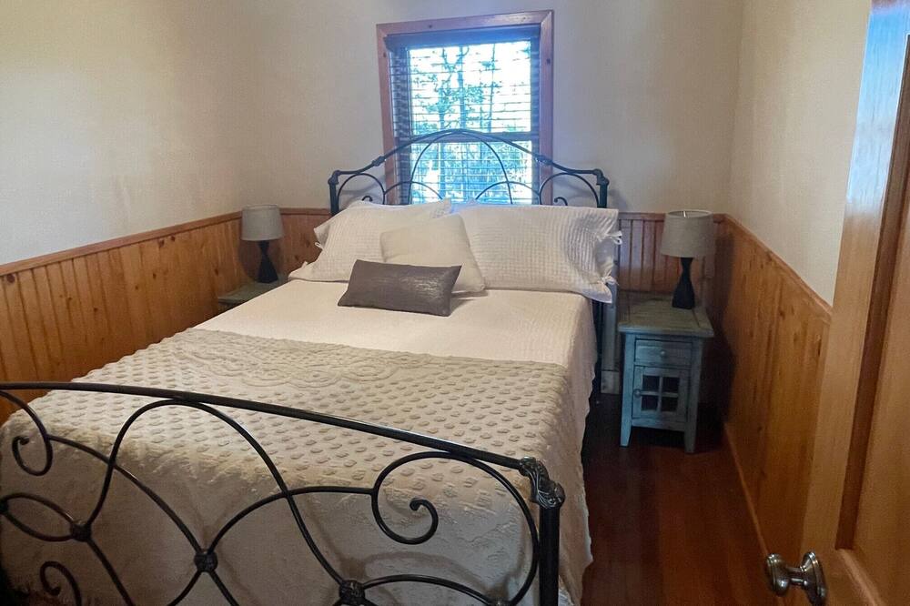 Photo of Bedroom in Norfork