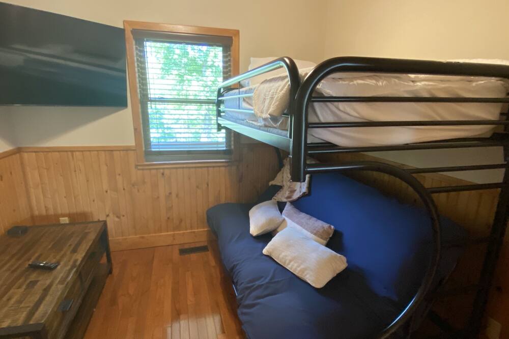 Photo of Bedroom in Norfork