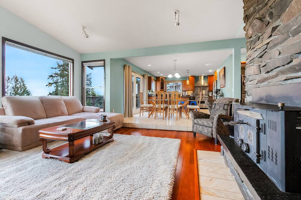 Photo of Livingroom in Camano Island
