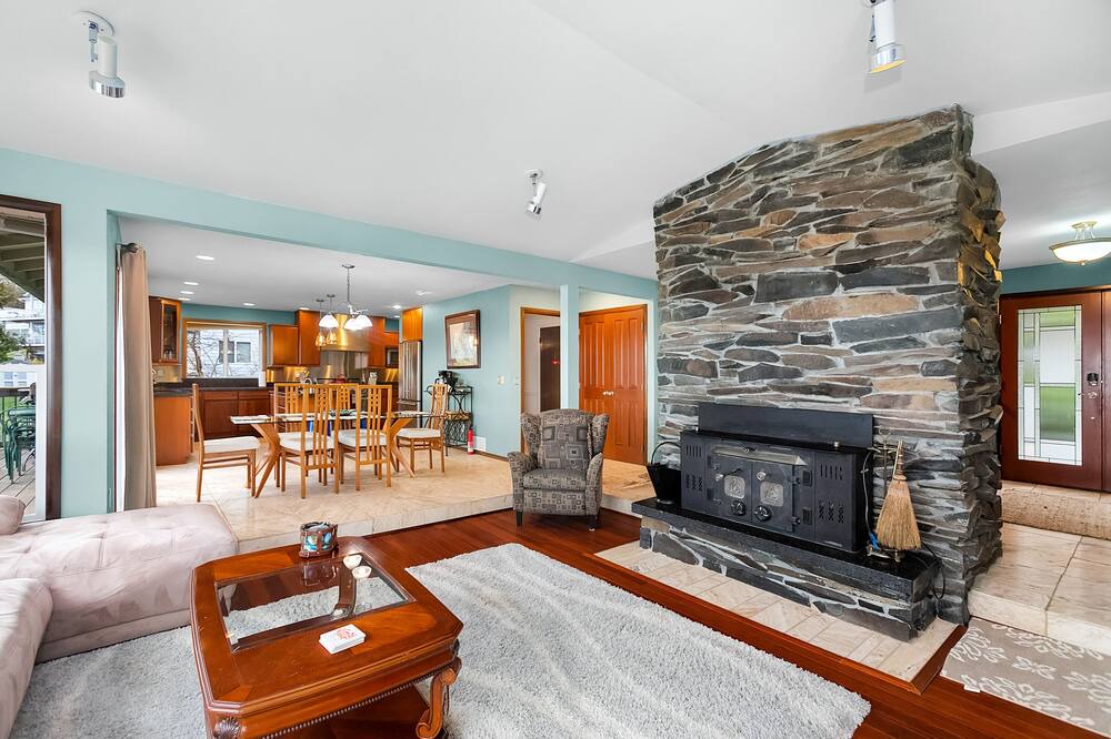 Photo of Livingroom in Camano Island