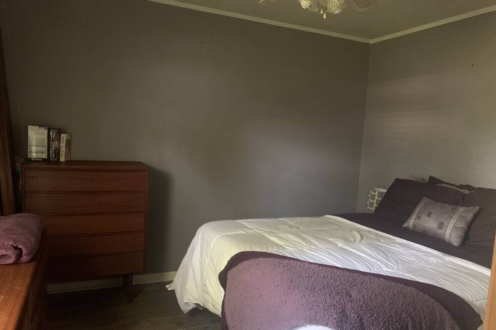 Photo of Bedroom in Chatsworth