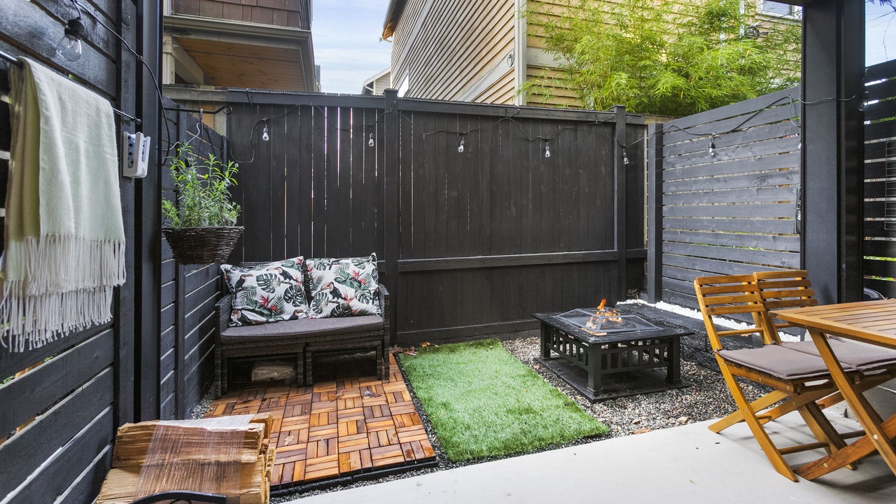Photo of Patio Balcony in West Woodland
