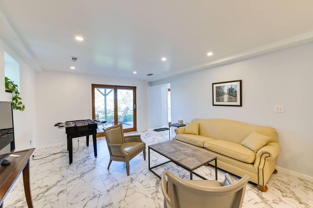 Photo of Livingroom in Rushville