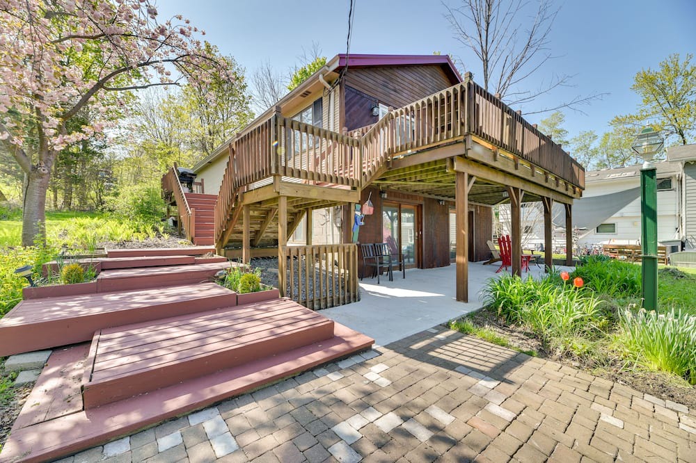 Photo of Others in Rushville