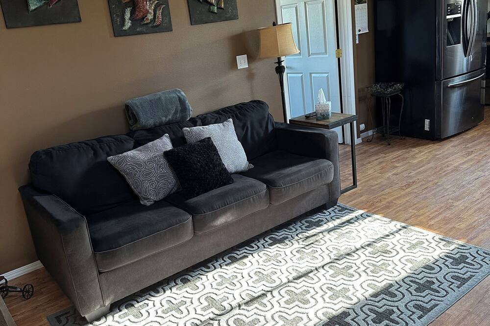 Photo of Others in Colbert