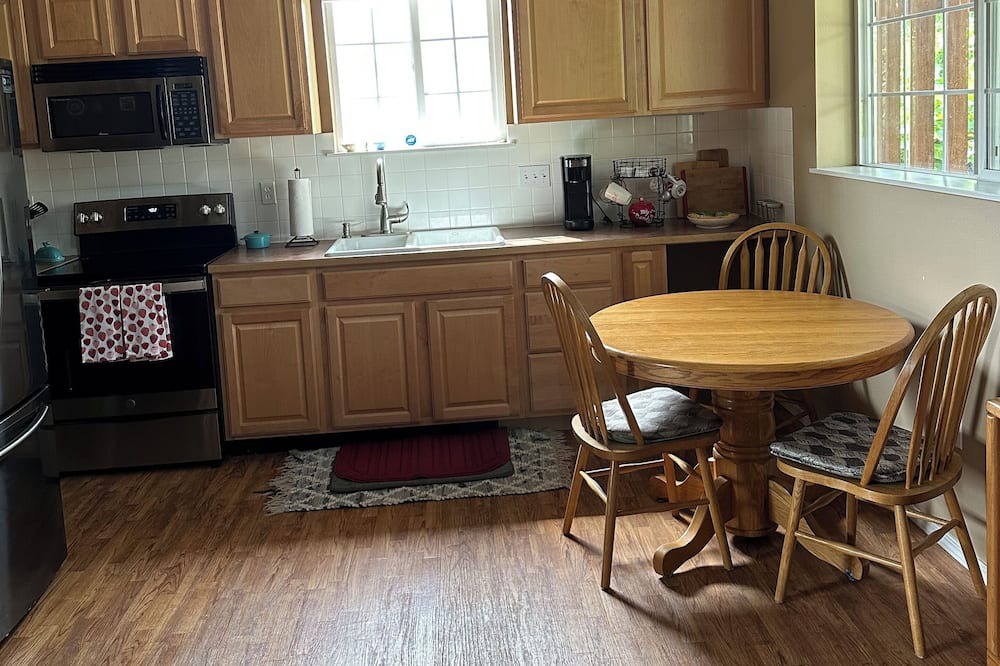 Photo of Kitchen in Colbert