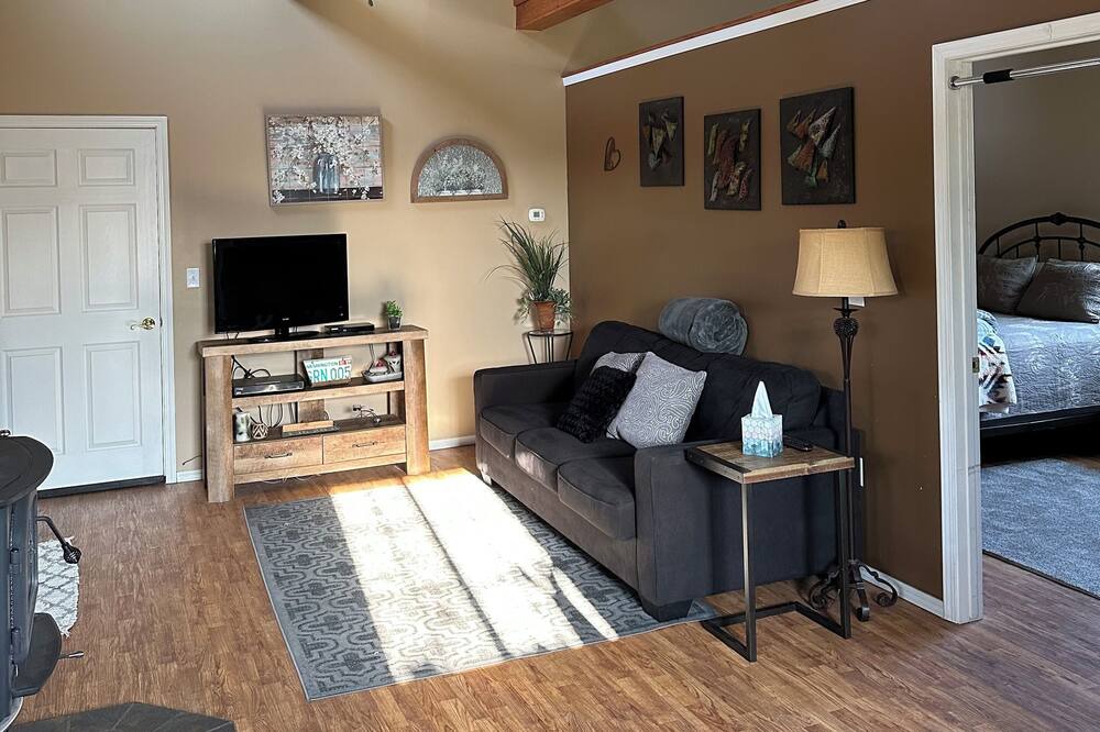 Photo of Others in Colbert