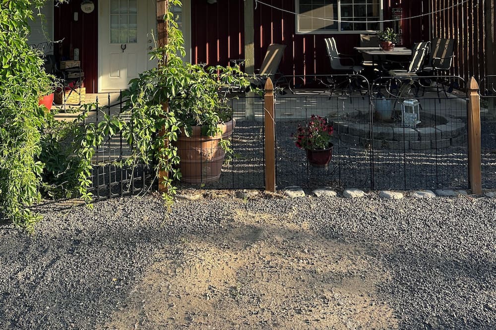 Photo of Outdoor in Colbert