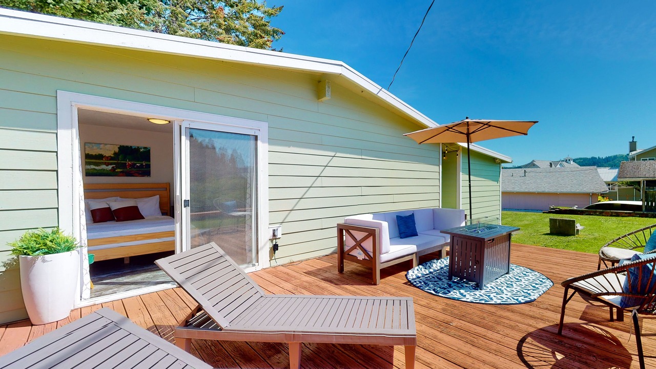Photo of Patio Balcony in Lilliwaup