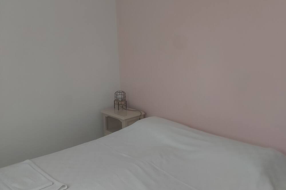 Photo of Bedroom in Montivilliers