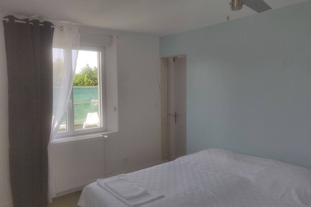 Photo of Bedroom in Montivilliers