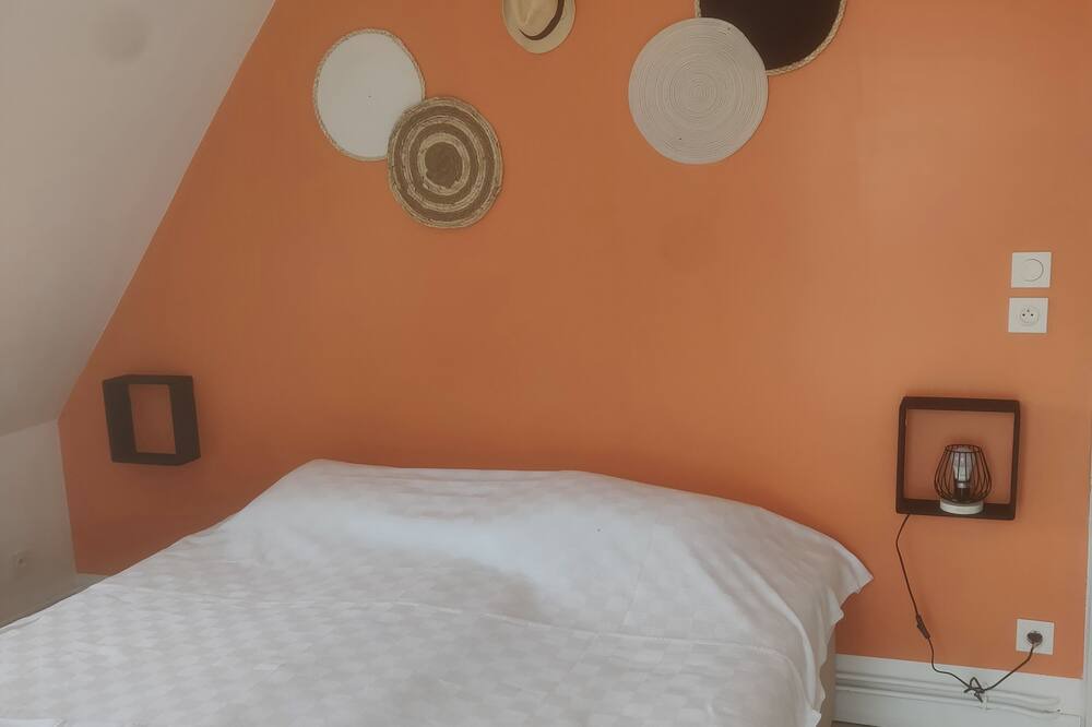 Photo of Bedroom in Montivilliers