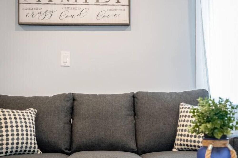 Photo of Livingroom in Leamington