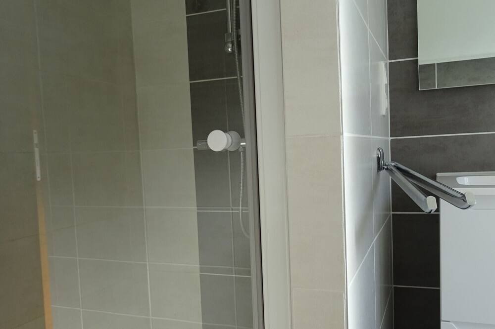Photo of Bathroom in Saint-Rome-de-Tarn