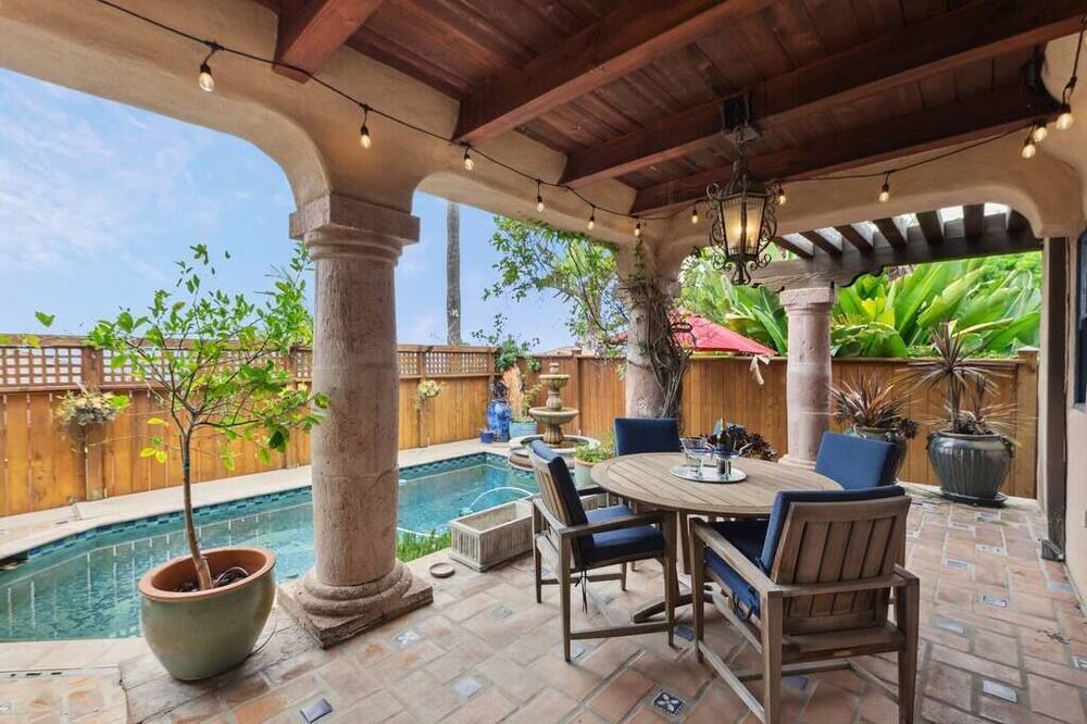 Photo of Outdoor in Mission Hills