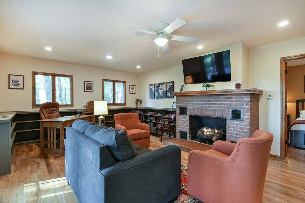Photo of Livingroom in Mountain Grove