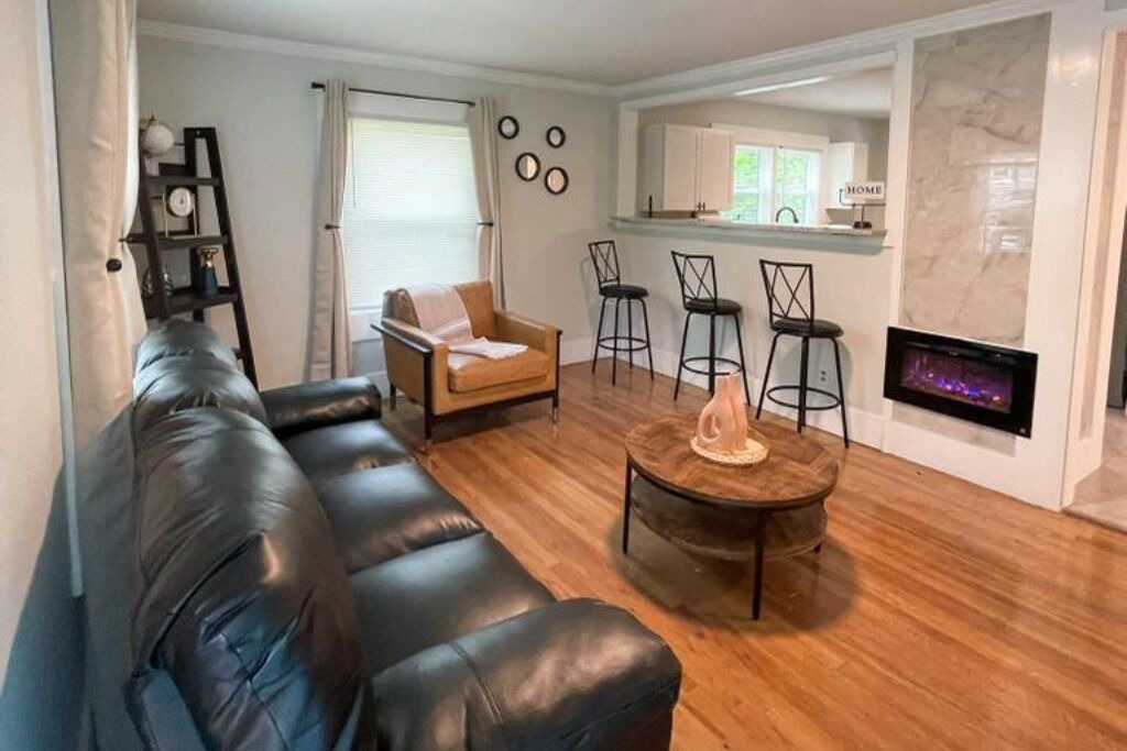 Photo of Livingroom in Burlington