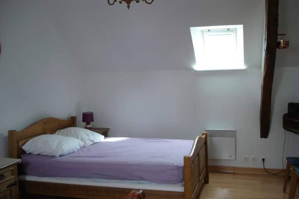 Photo of Bedroom in Saint-Jouan-des-Guerets