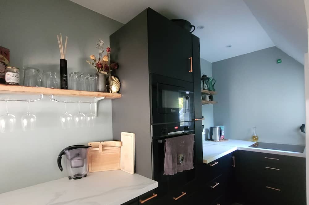 Photo of Kitchen in Saint-Leger-du-Bourg-Denis