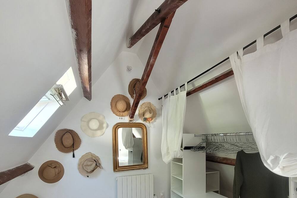 Photo of Others in Saint-Leger-du-Bourg-Denis