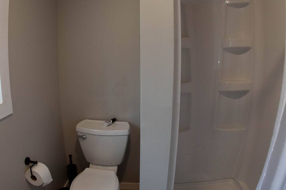 Photo of Bathroom in Gwinn