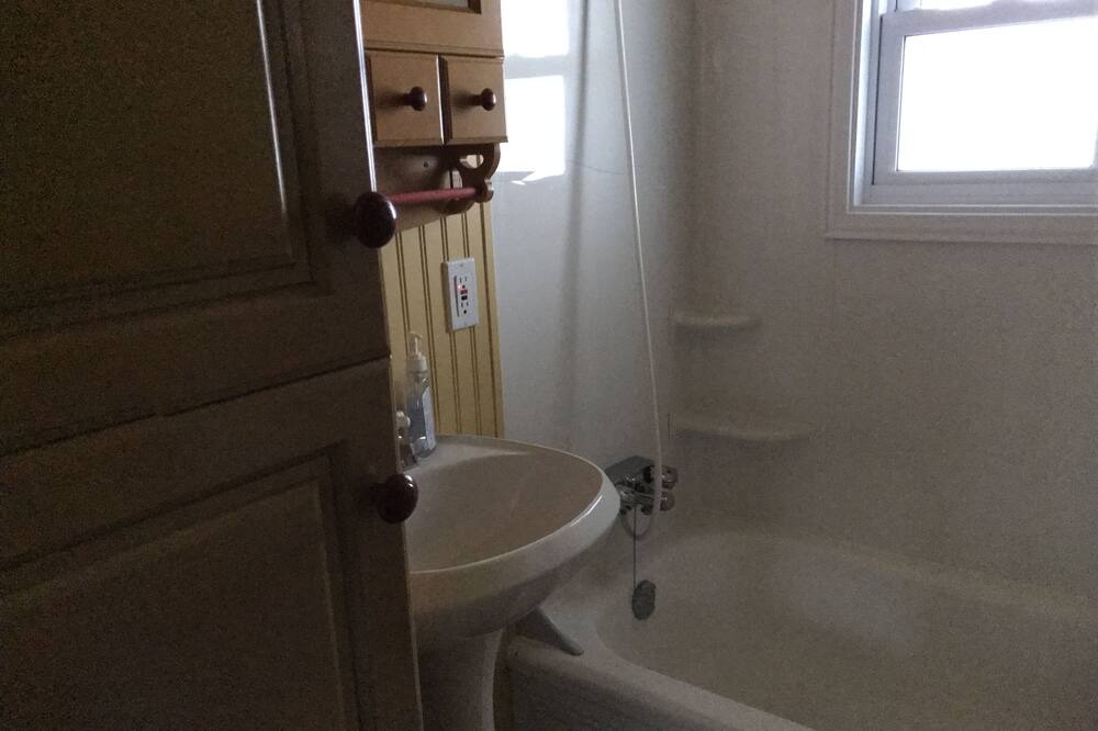 Photo of Bathroom in Saint-Fabien