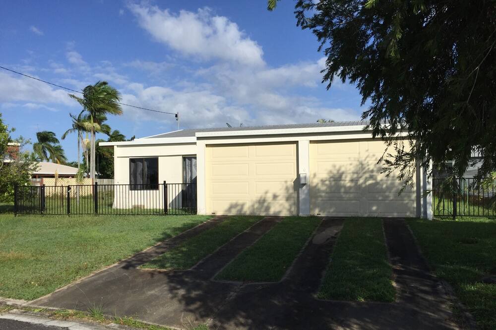 Photo of Others in Tin Can Bay