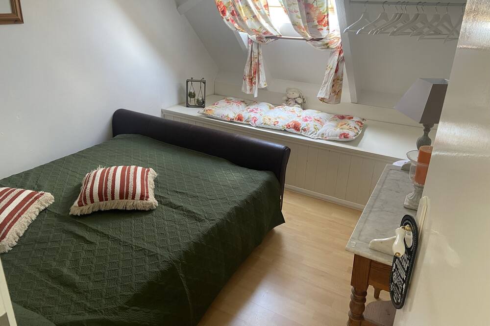 Photo of Bedroom in Wanchy-Capval