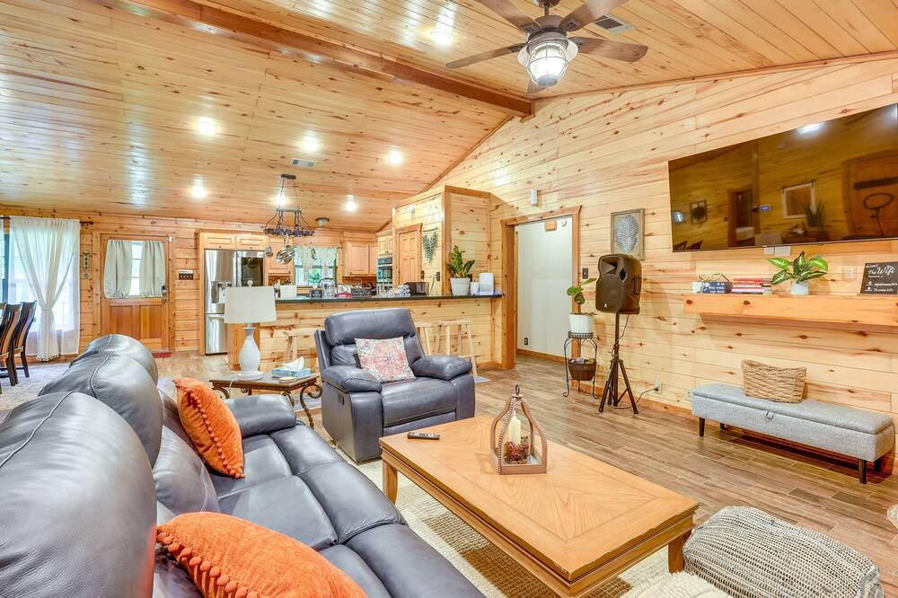 Photo of Livingroom in Lake Houston