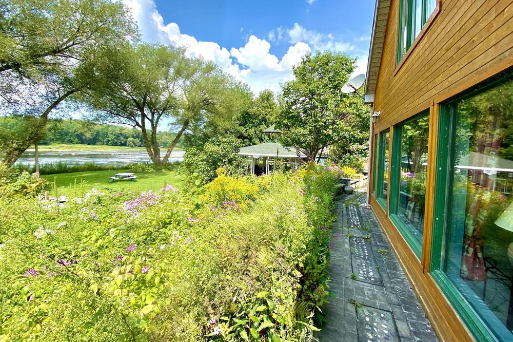 Photo of Outdoor in Saint-Nicephore