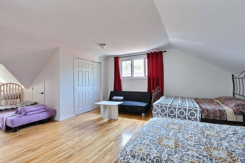 Photo of Bedroom in Montcalm