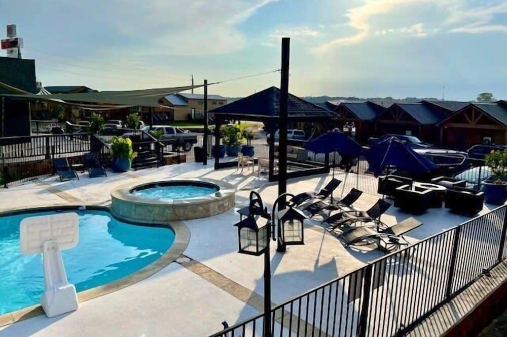 Photo of Outdoor in Willis
