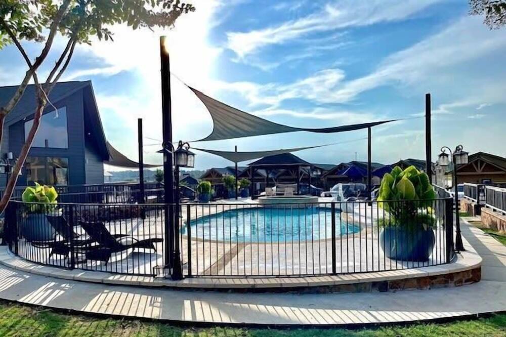 Photo of Outdoor in Willis